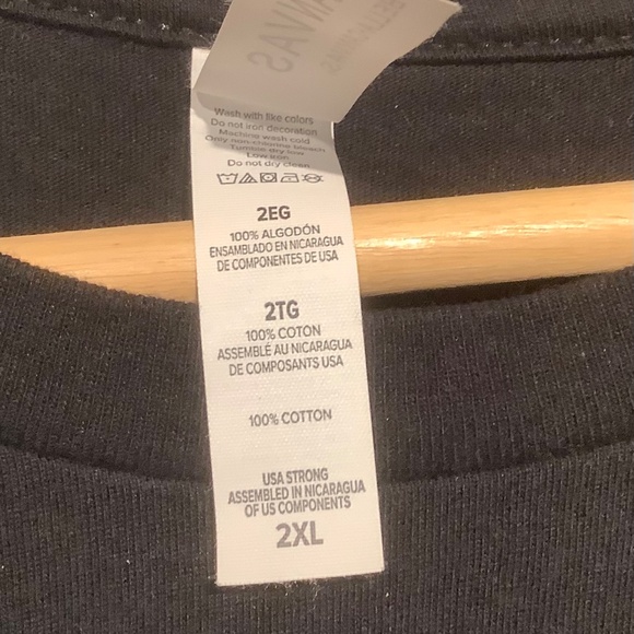 PRIDE Free Mom Hugs Tshirt 2XL - Picture 7 of 7